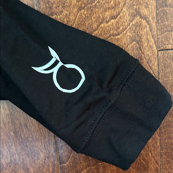 Jeffree Star Beauty Forever Black Graphic Crewneck Sweater, Size XL, NWOT - Picture 4 of 10